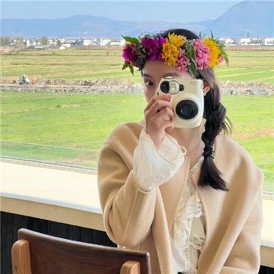 甜蜜寂寞女孩